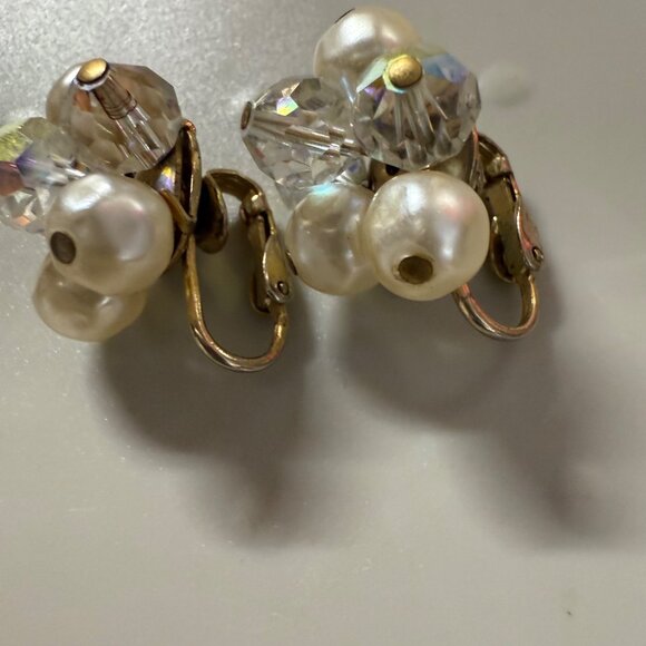Vintage Faux Pearl & Crystal Beaded Cluster Clip-On Earrings Women MCM - Picture 16 of 16